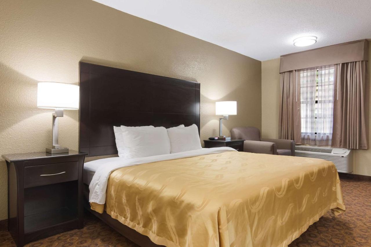 Quality Inn Magnolia Exterior photo